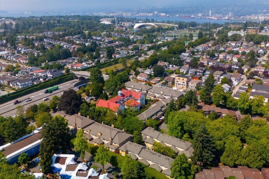 56 3436 Terra Vita Place Vancouver, BC - 35