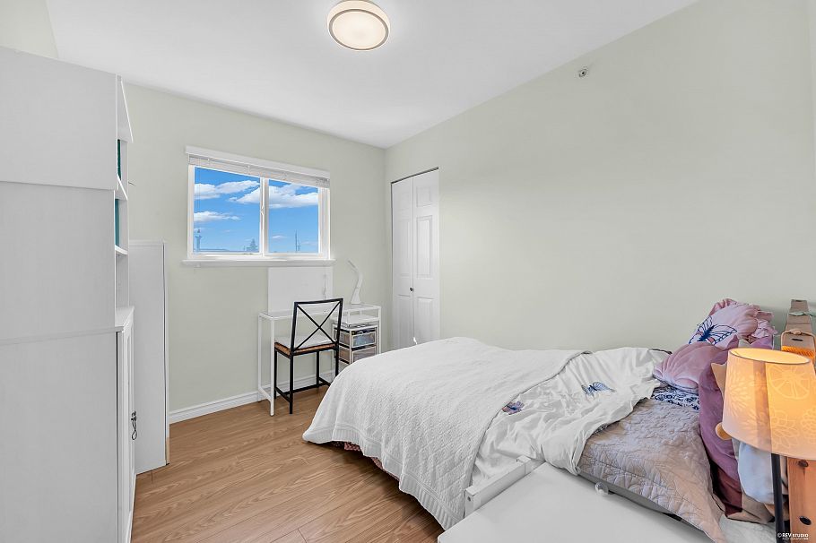 6925 Main Street Vancouver, BC - 20