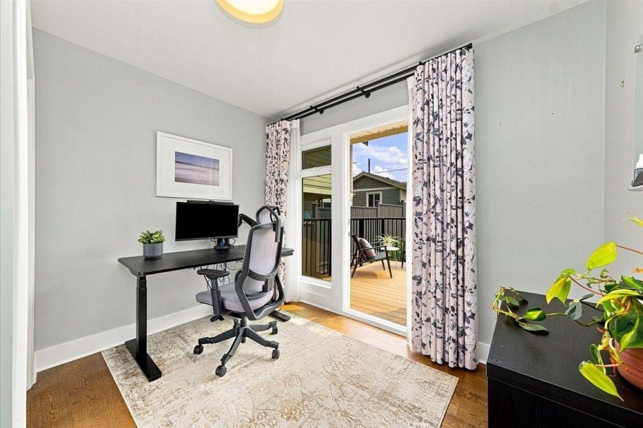 223 W 19th Street North Vancouver, BC - 14