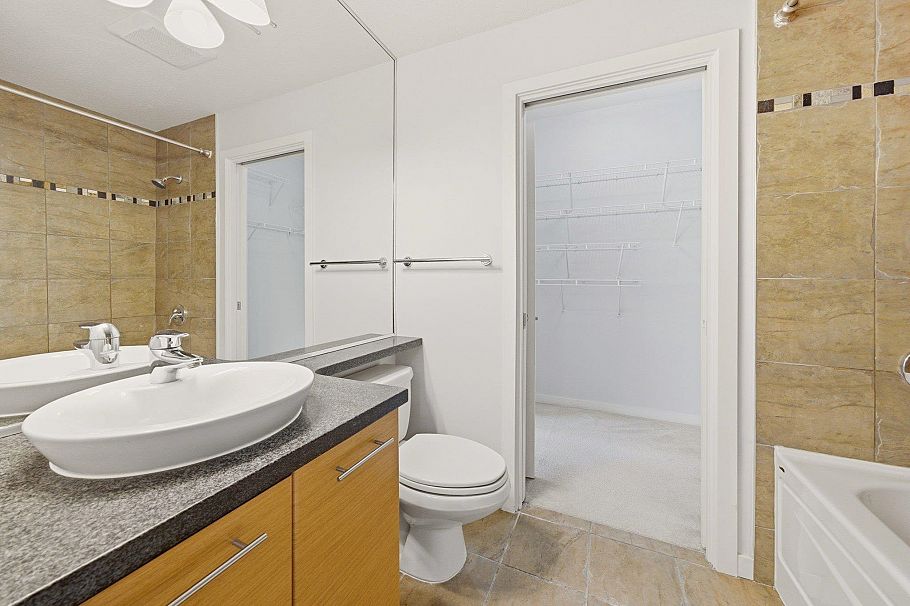 318 560 Raven Woods Drive North Vancouver, BC - 25