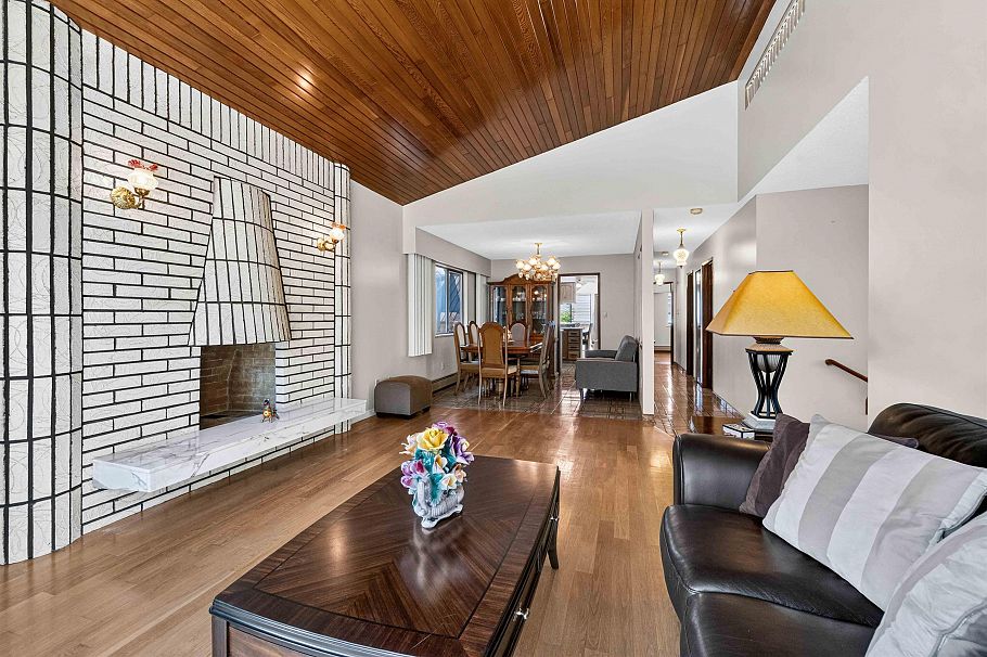 2739 E 8th Avenue Vancouver, BC - 12