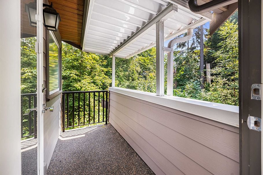 1585 Draycott Road North Vancouver, BC - 19