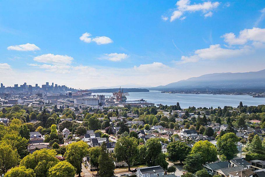 2673 Pandora Street Vancouver, BC - 16