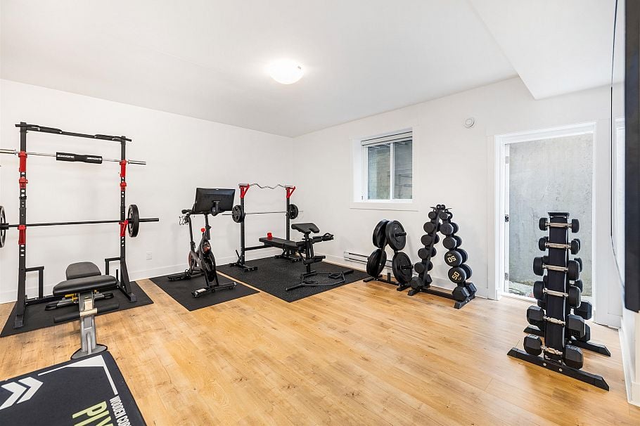1585 Draycott Road North Vancouver, BC - 27
