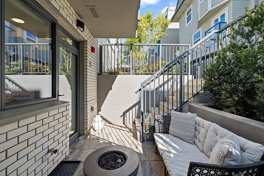 9 2366 Birch Street Vancouver, BC - 19