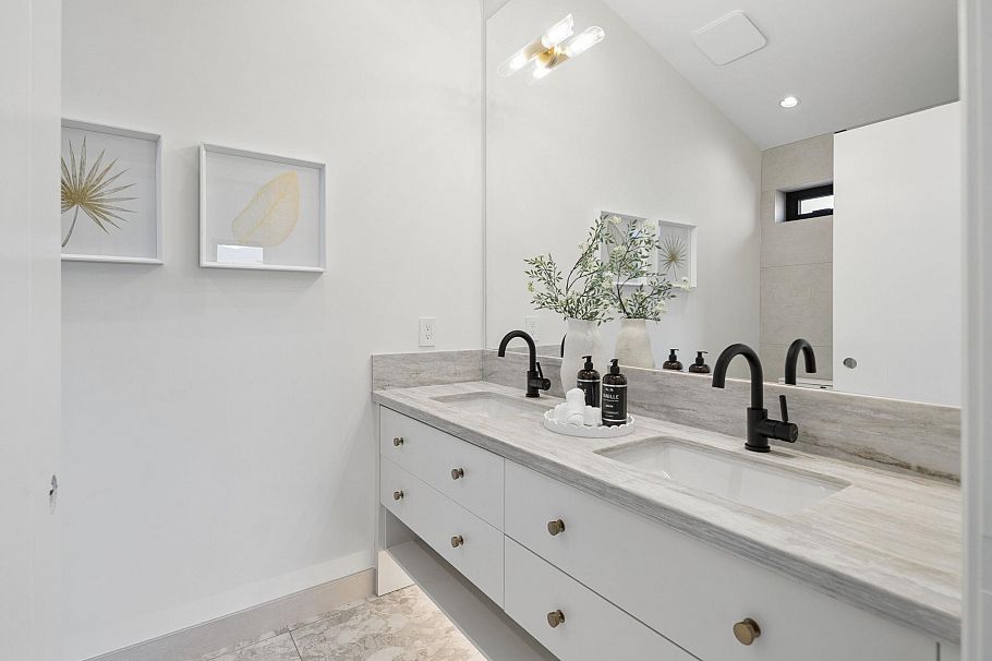 2 2815 Trinity Street Vancouver, BC - 34