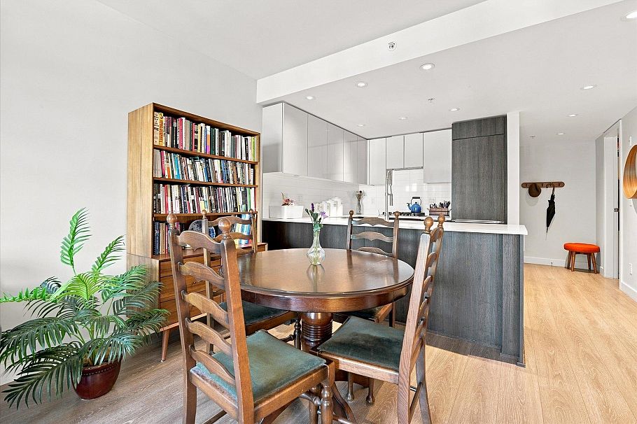 323 1588 E Hastings Street Vancouver, BC - 12