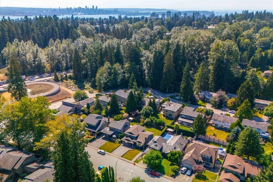 1999 Rufus Drive North Vancouver, BC - 33