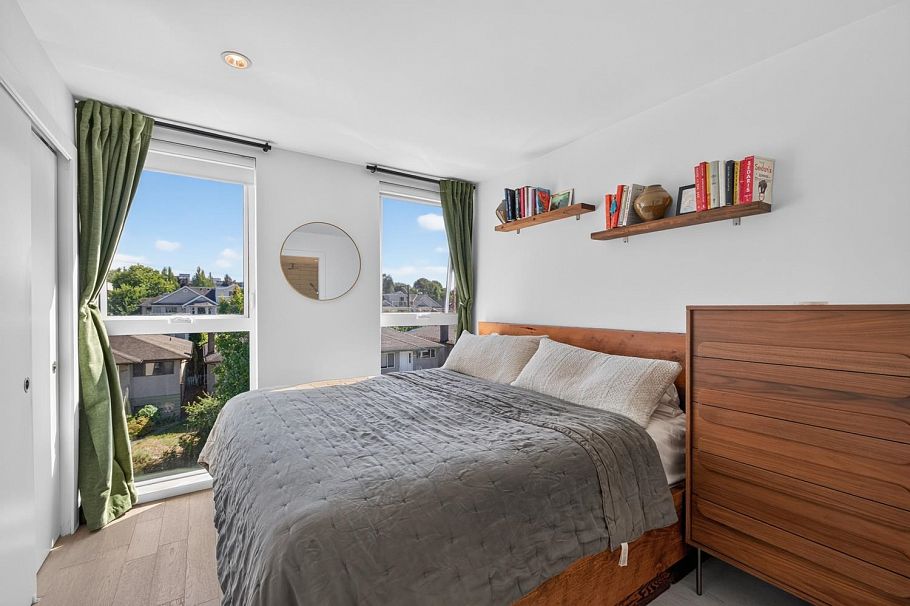305 1647 E Pender Street Vancouver, BC - 13