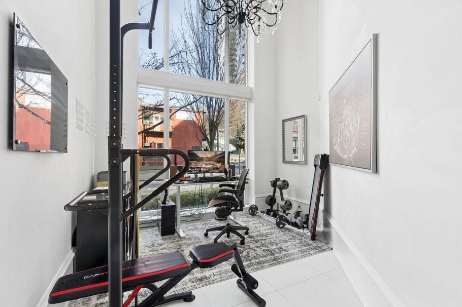 1106 Hornby Street Vancouver, BC - 11