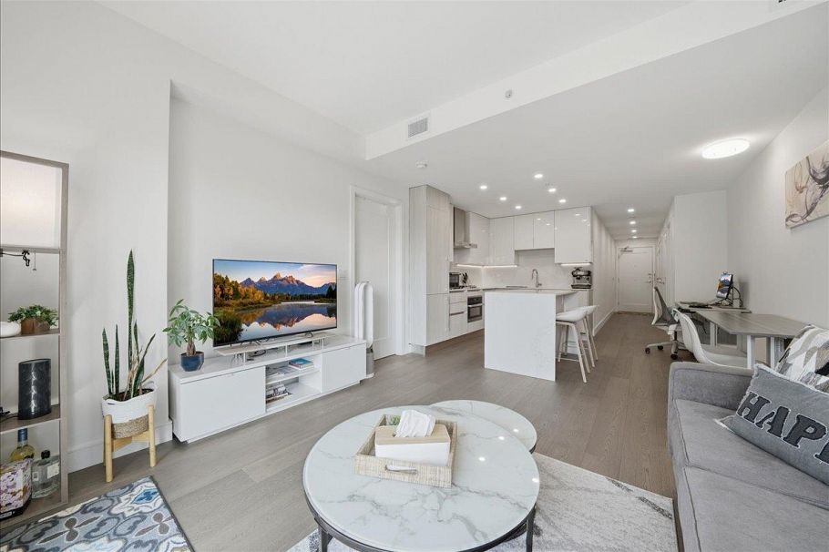 303 477 W 59th Avenue Vancouver, BC - 9