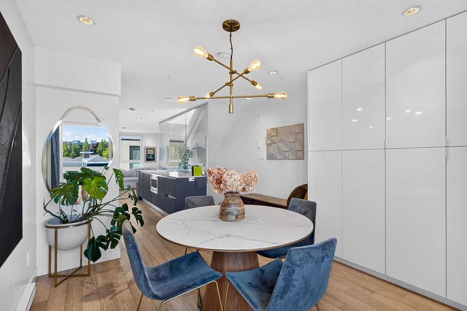 305 1647 E Pender Street Vancouver, BC - 11