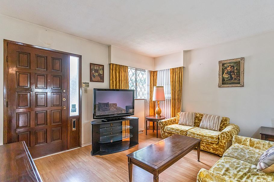 3148 E 1st Avenue Vancouver, BC - 4