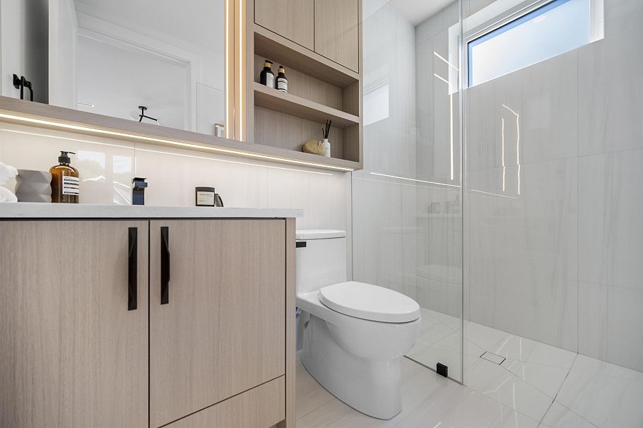 2 5033 Prince Albert Street Vancouver, BC - 12
