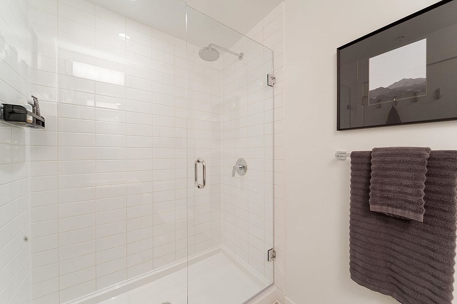 517 725 Marine Drive North Vancouver, BC - 16