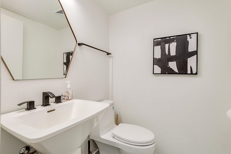 973 Mainland Street Vancouver, BC - 11