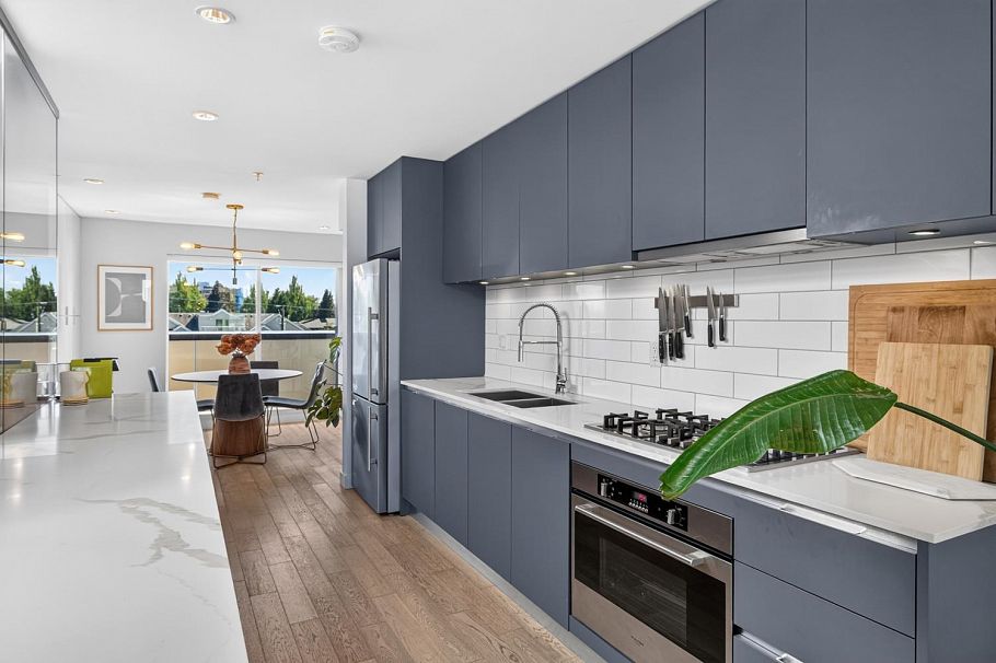 305 1647 E Pender Street Vancouver, BC - 7