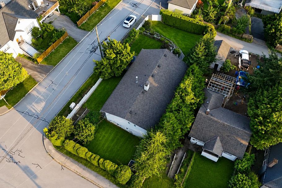 3277 Chesterfield Avenue North Vancouver, BC - 30