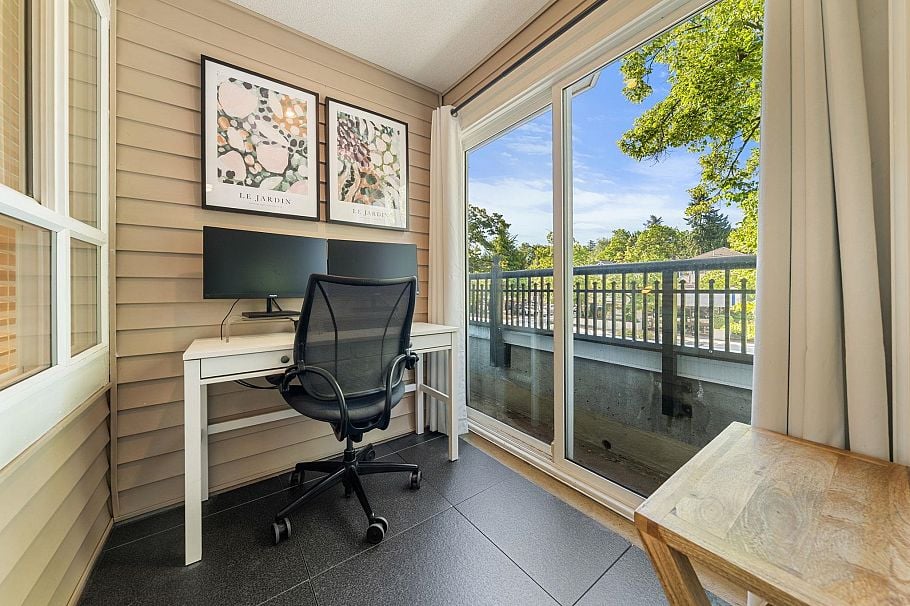 249 2565 W Broadway Vancouver, BC - 17