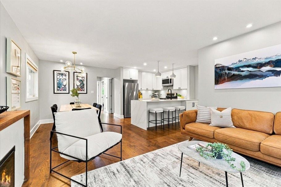 223 W 19th Street North Vancouver, BC - 8