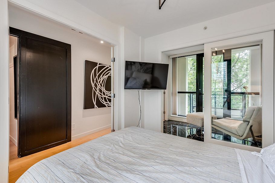 973 Mainland Street Vancouver, BC - 27