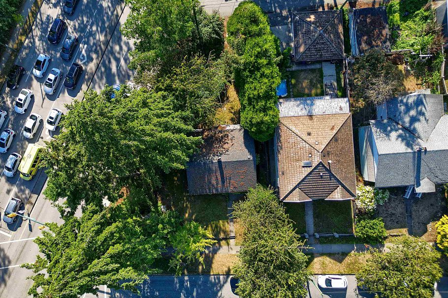 8287 Victoria Drive Vancouver, BC - 12