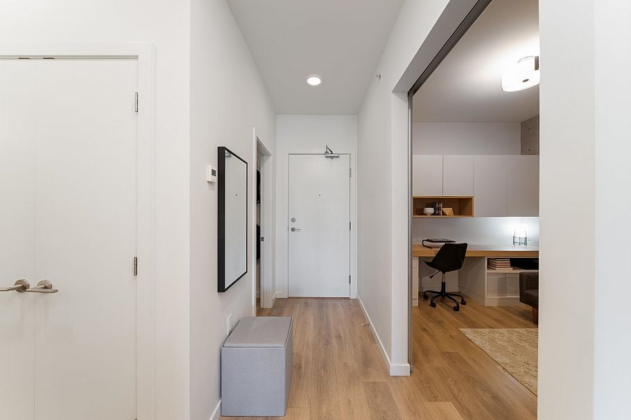517 725 Marine Drive North Vancouver, BC - 24