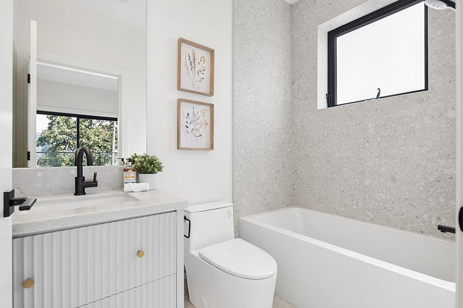 2 2815 Trinity Street Vancouver, BC - 31