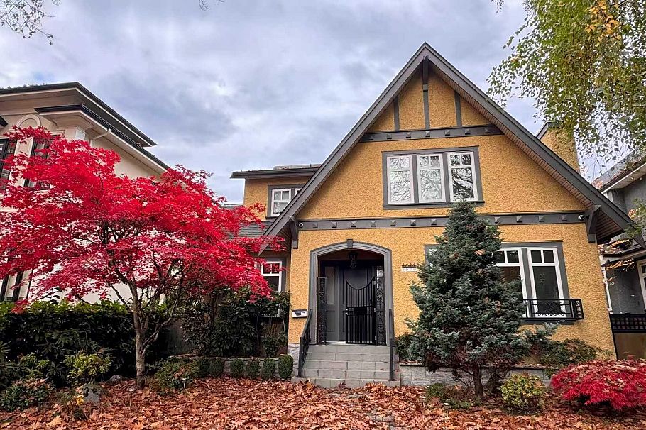 2979 W 31st Avenue Vancouver, BC - 1