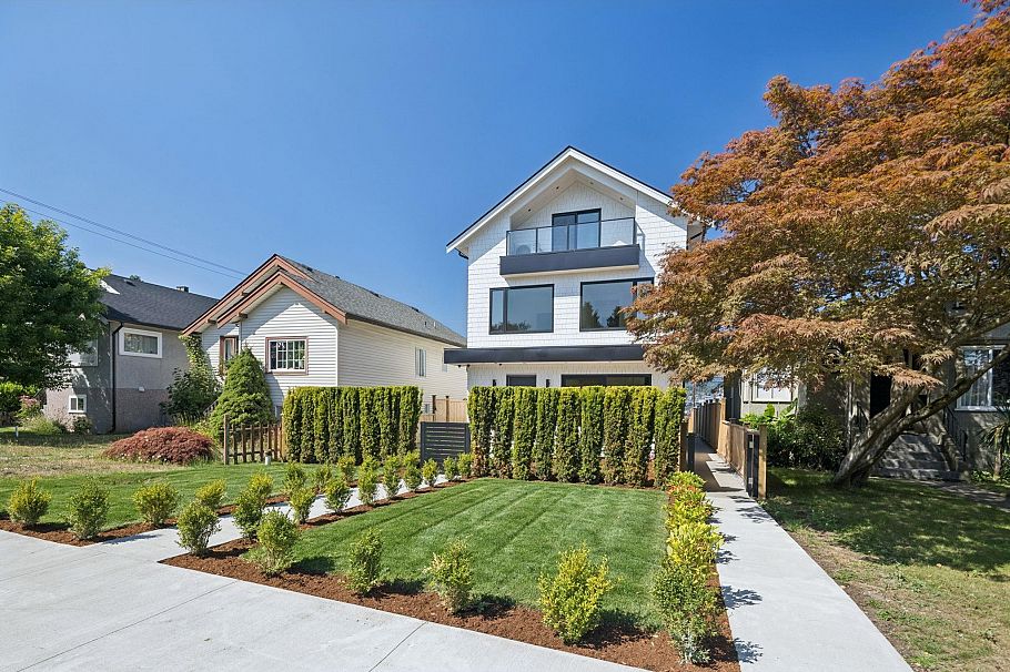 2 2815 Trinity Street Vancouver, BC - 4