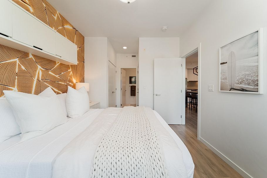 517 725 Marine Drive North Vancouver, BC - 13