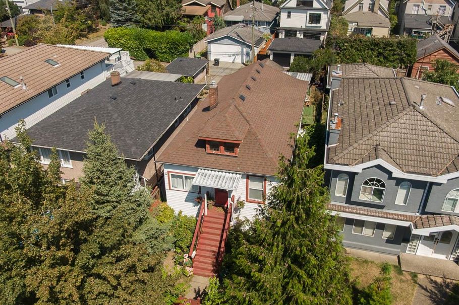 309 E Woodstock Avenue Vancouver, BC - 10