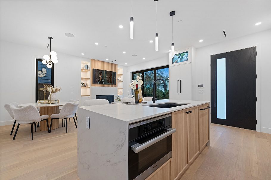 1 2846 W 12th Avenue Vancouver, BC - 8