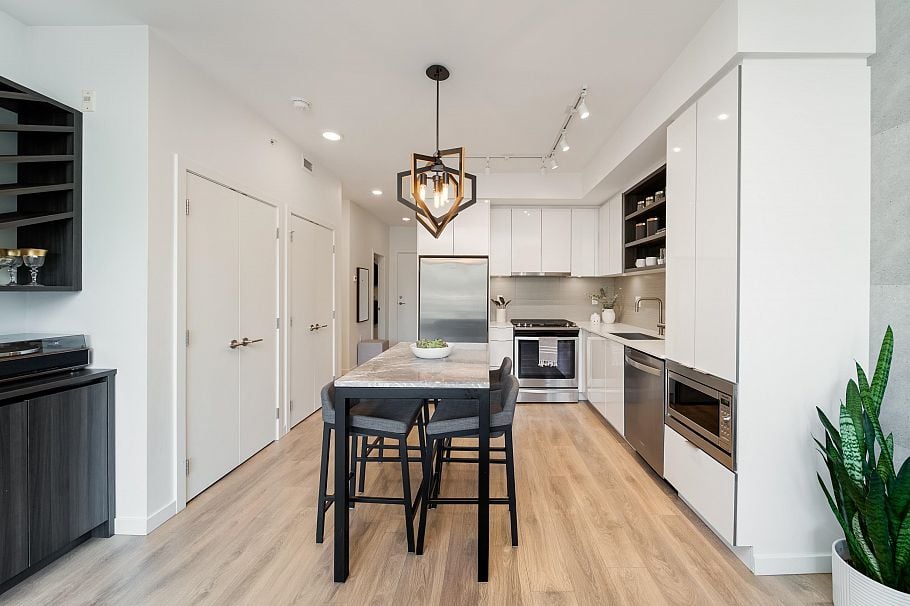 517 725 Marine Drive North Vancouver, BC - 7