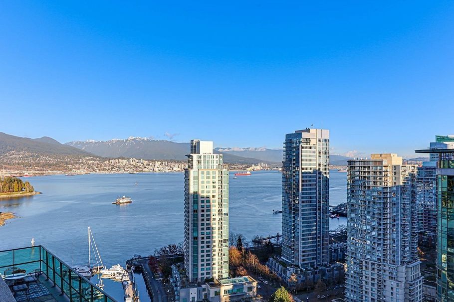 702 588 Broughton Street Vancouver, BC - 12