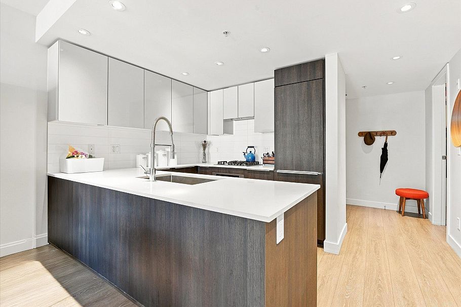 323 1588 E Hastings Street Vancouver, BC - 13