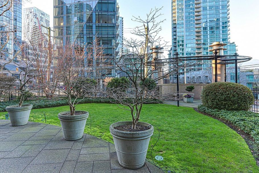 702 588 Broughton Street Vancouver, BC - 20