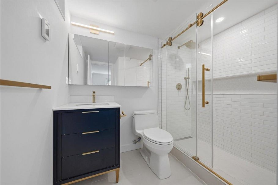 729 W 7th Avenue Vancouver, BC - 24