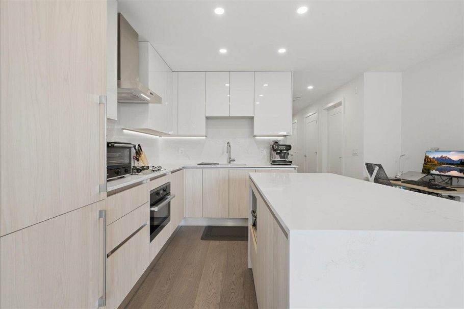 303 477 W 59th Avenue Vancouver, BC - 8