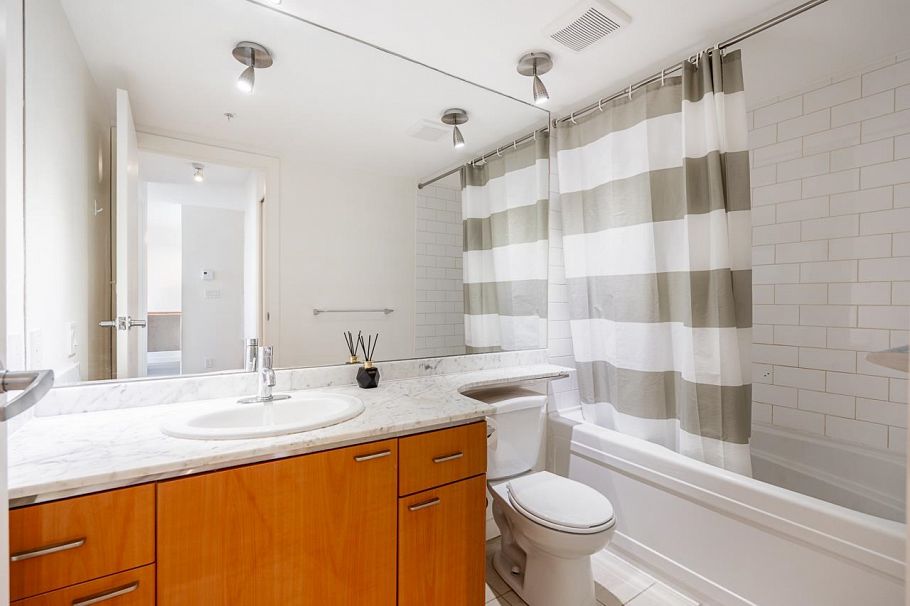 1803 1200 W Georgia Street Vancouver, BC - 20