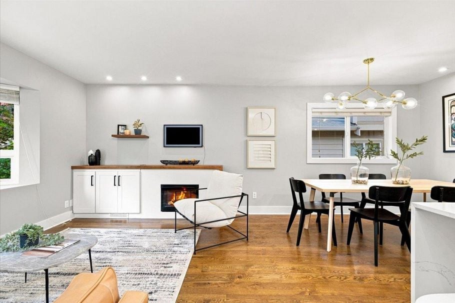 223 W 19th Street North Vancouver, BC - 10