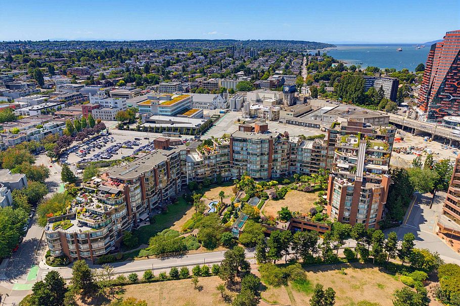304 1490 Pennyfarthing Drive Vancouver, BC - 31