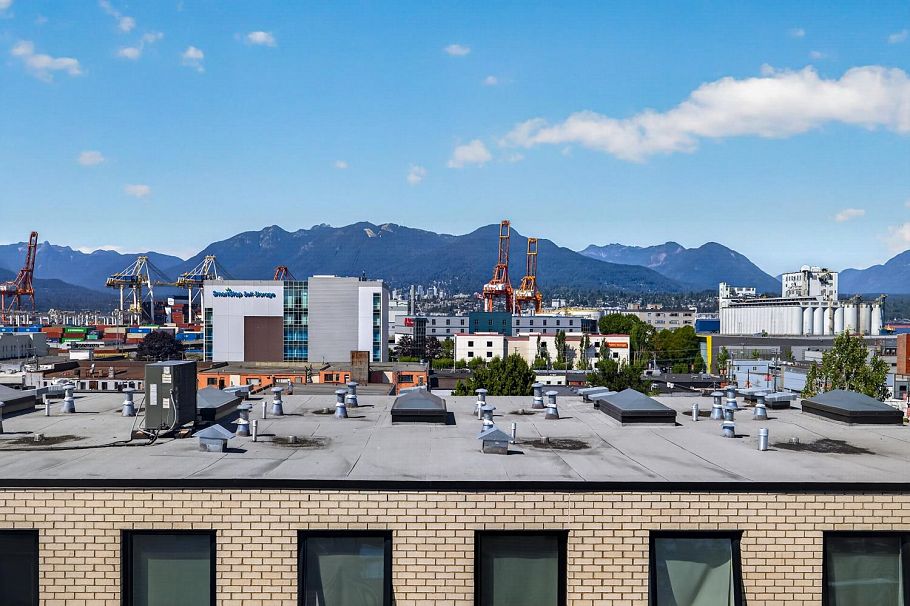 305 1647 E Pender Street Vancouver, BC - 29