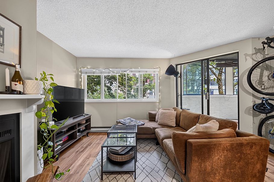 202 936 Bute Street Vancouver, BC - 1