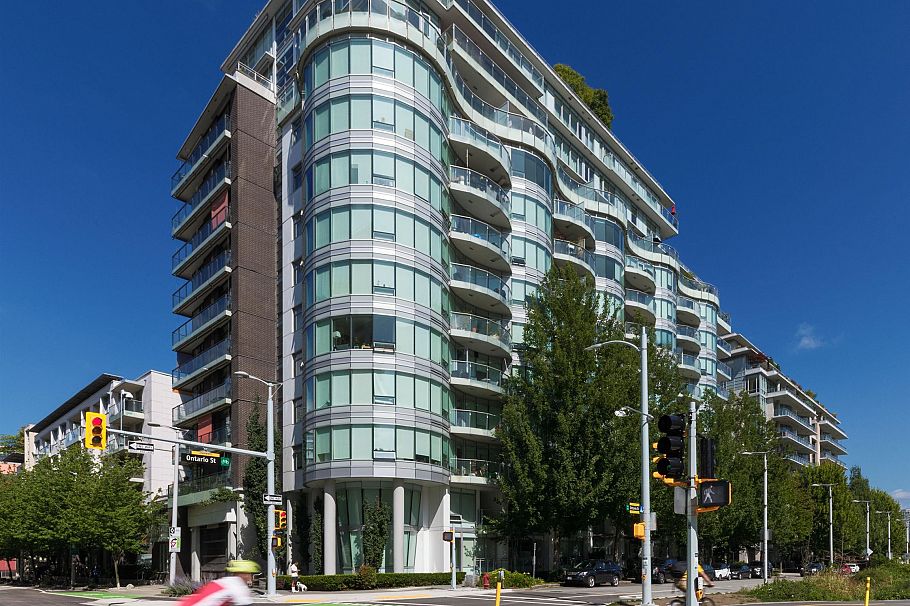 406 1661 Ontario Street Vancouver, BC - 2