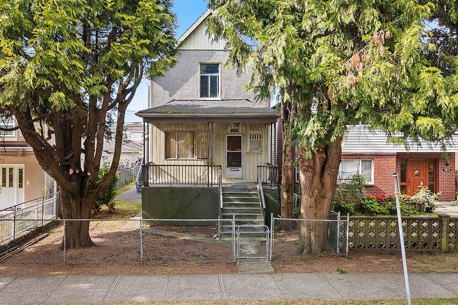 2673 Pandora Street Vancouver, BC - 24