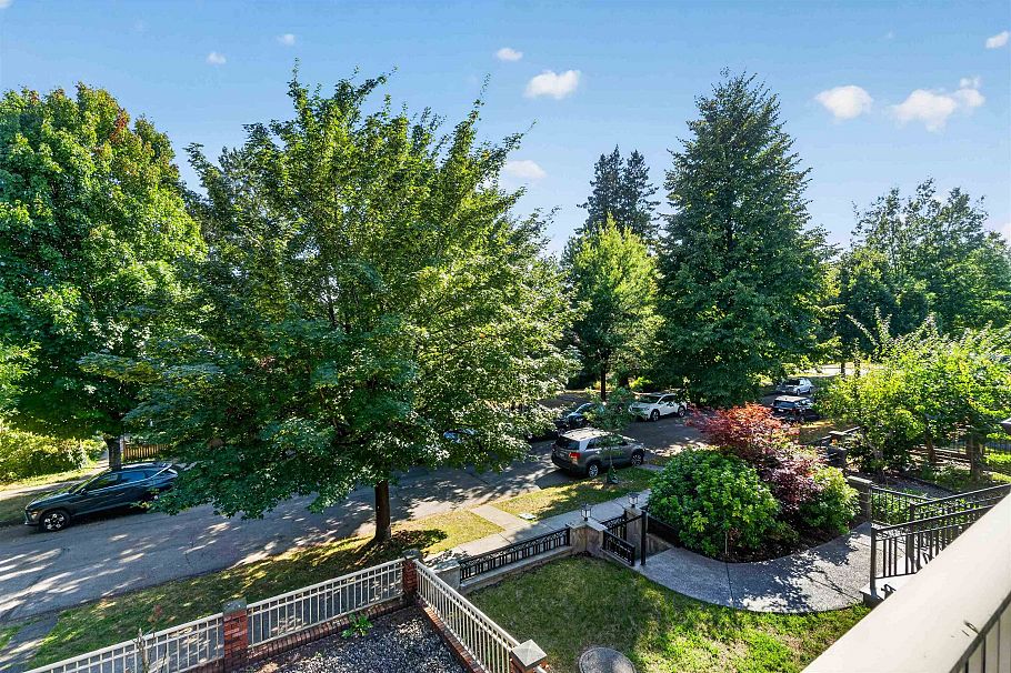 2739 E 8th Avenue Vancouver, BC - 36