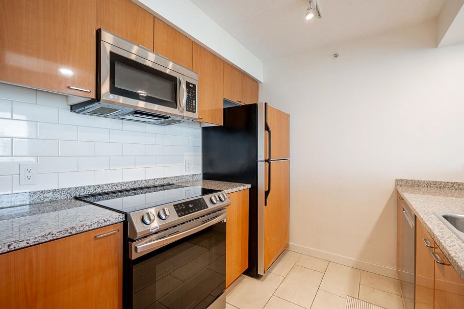 1803 1200 W Georgia Street Vancouver, BC - 13