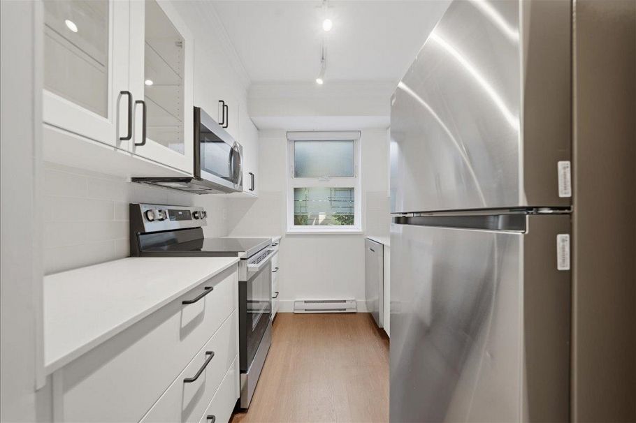729 W 7th Avenue Vancouver, BC - 5