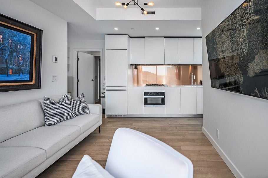 3307 1480 Howe Street Vancouver, BC - 3